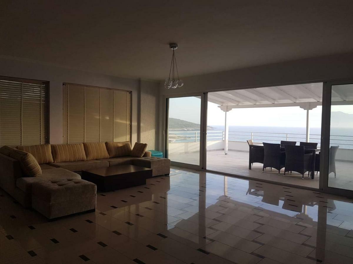 Sea Front Penthouse Lejlighed Sarandë Eksteriør billede